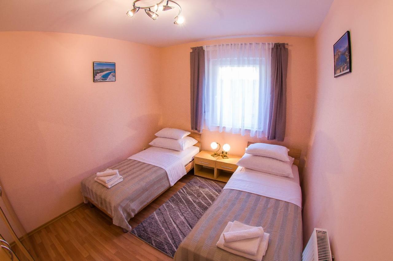 Maestral Suites شيبينيك المظهر الخارجي الصورة