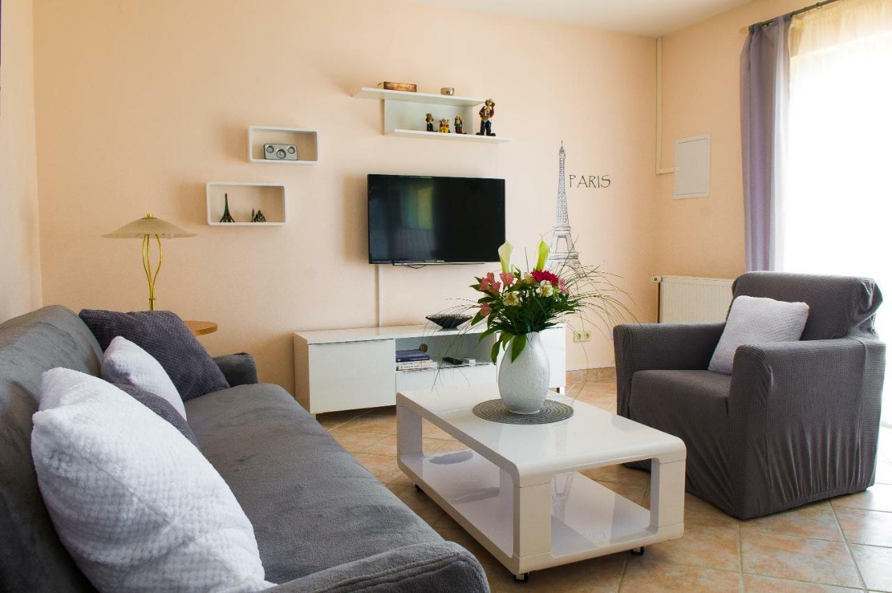 Maestral Suites شيبينيك المظهر الخارجي الصورة
