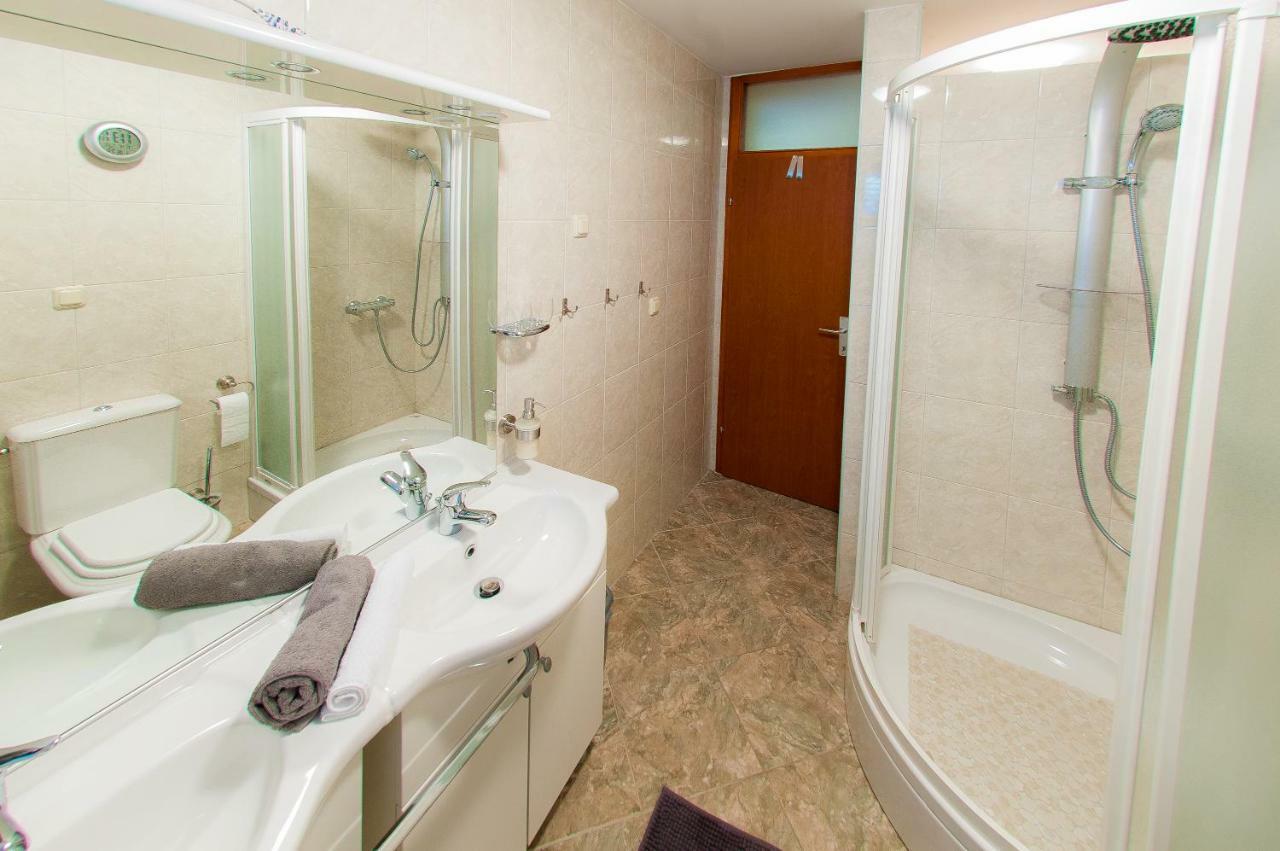 Maestral Suites شيبينيك المظهر الخارجي الصورة