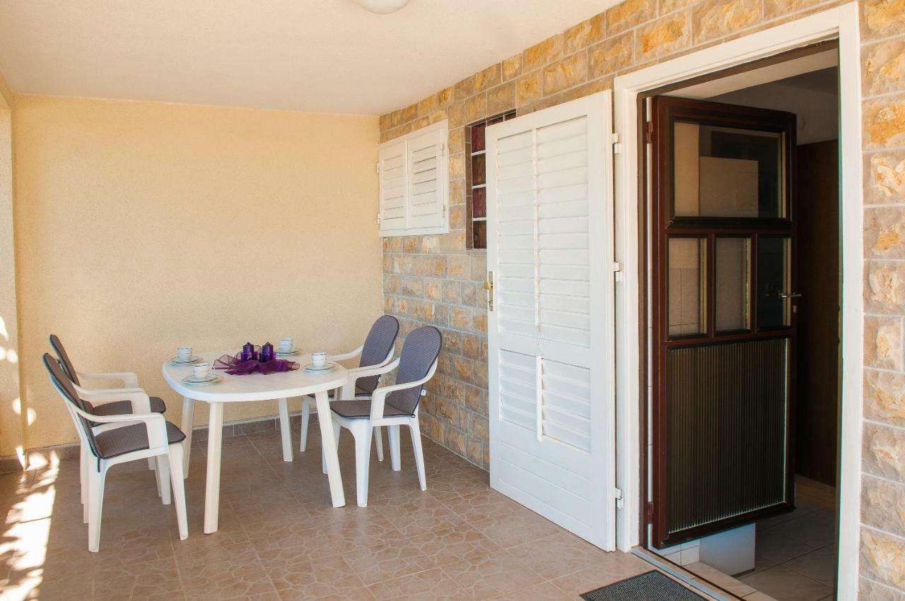 Maestral Suites شيبينيك المظهر الخارجي الصورة